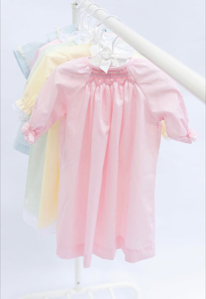 Do Say Give Girls Hand Smocked Heart Daygown